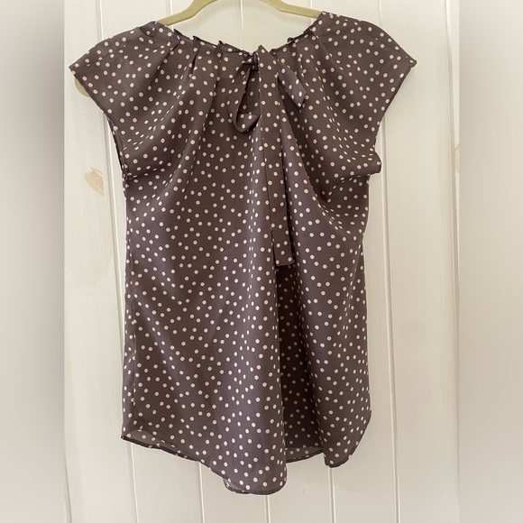 Lauren Conrad pleat neck polka dot blouse top size M - Picture 2 of 5